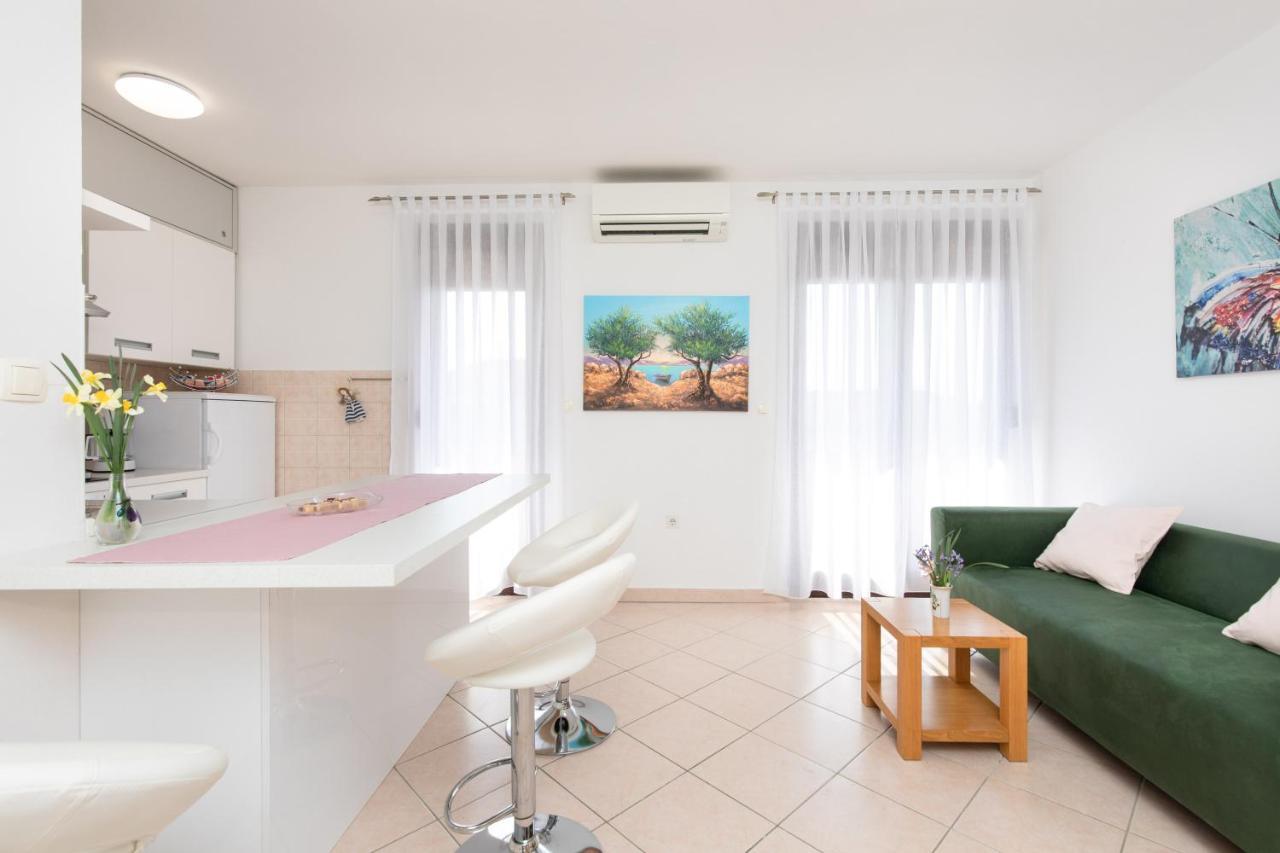 Apartment Julijana Крк Екстер'єр фото